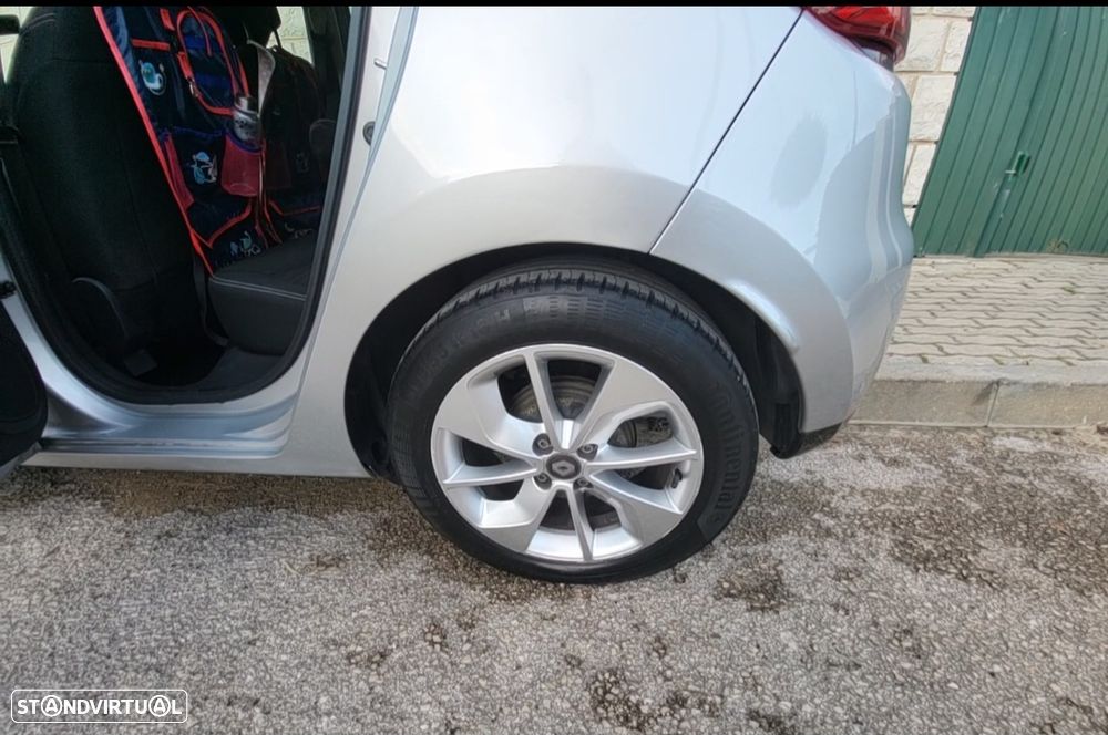 Renault Clio 1.5 dCi Limited - 9