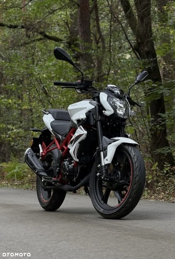 Benelli BN 125