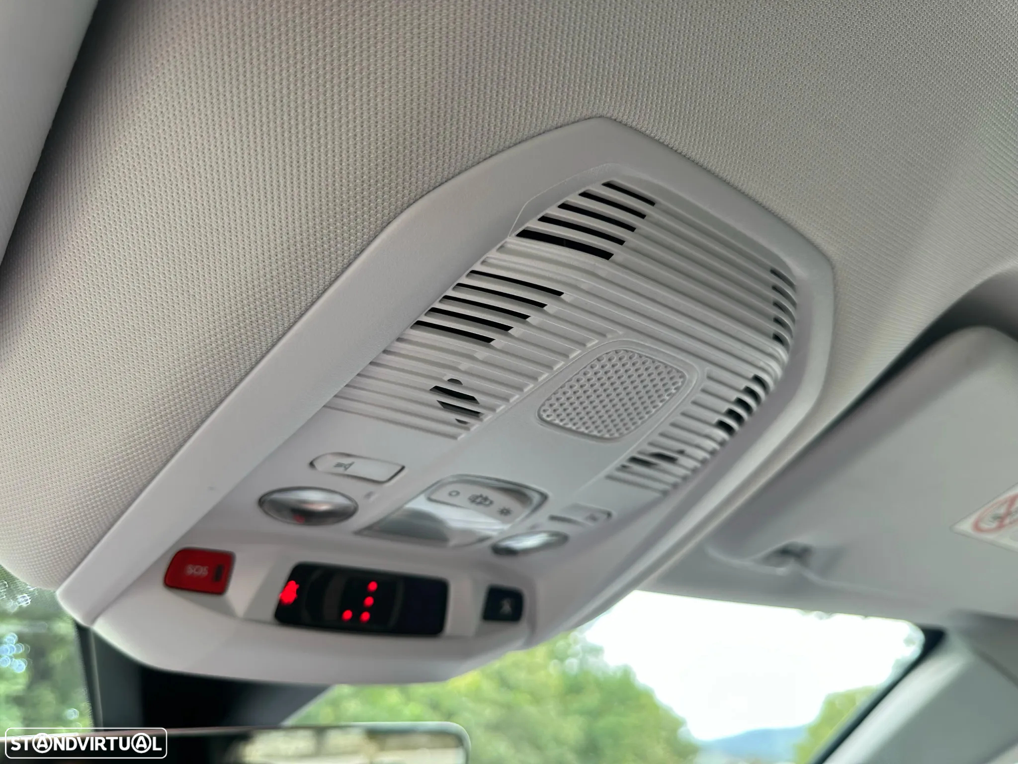 Peugeot 3008 1.6 Hybrid4 Allure Pack e-EAT8 - 26