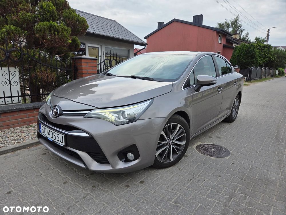 Toyota Avensis - 10