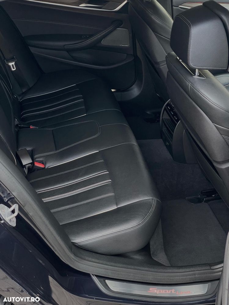 BMW Seria 5 520d Aut. Sport Line - 9