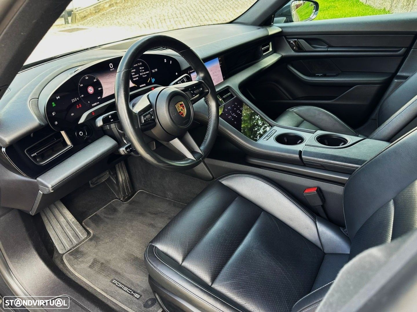 Porsche Taycan bateria Performance Plus - 28