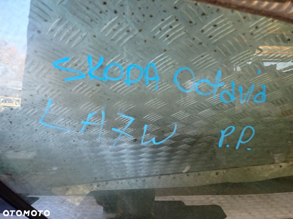 SKODA OCTAVIA III SEDAN KOD LAKIERU LA7W - ZDERZAK PRZÓD +MASKA +BŁOTNIK LEWY / PRAWY -  DRZWI LEWY /PRAWY PRZÓD /TYŁ - ZDERZAK TYŁ - 31