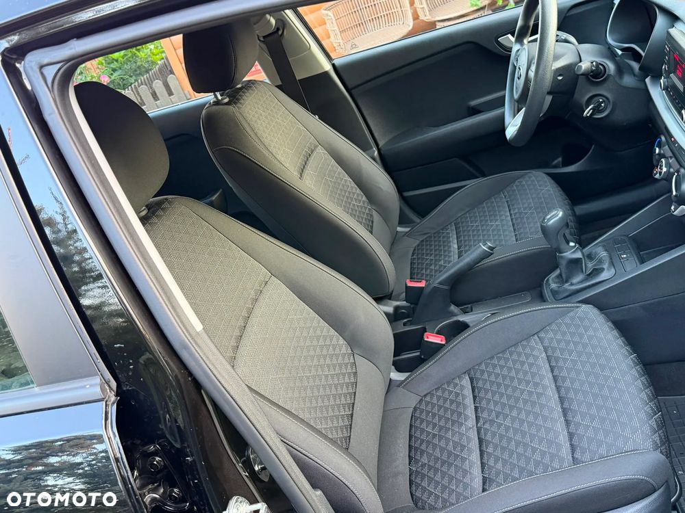 Kia Rio 1.4 M - 24