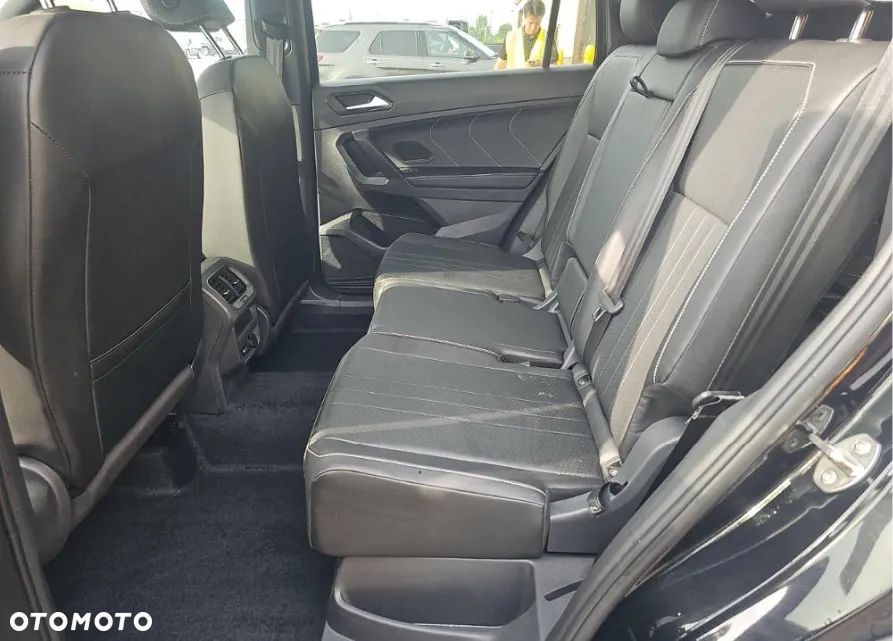Volkswagen Tiguan - 11