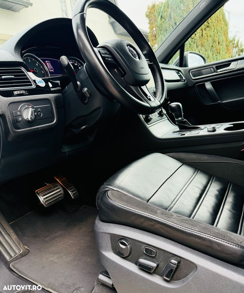 Volkswagen Touareg - 2