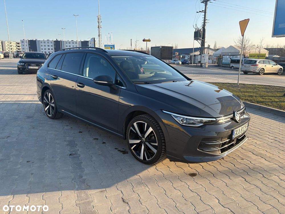 Volkswagen Golf 1.5 eTSI OPF DSG Style - 4