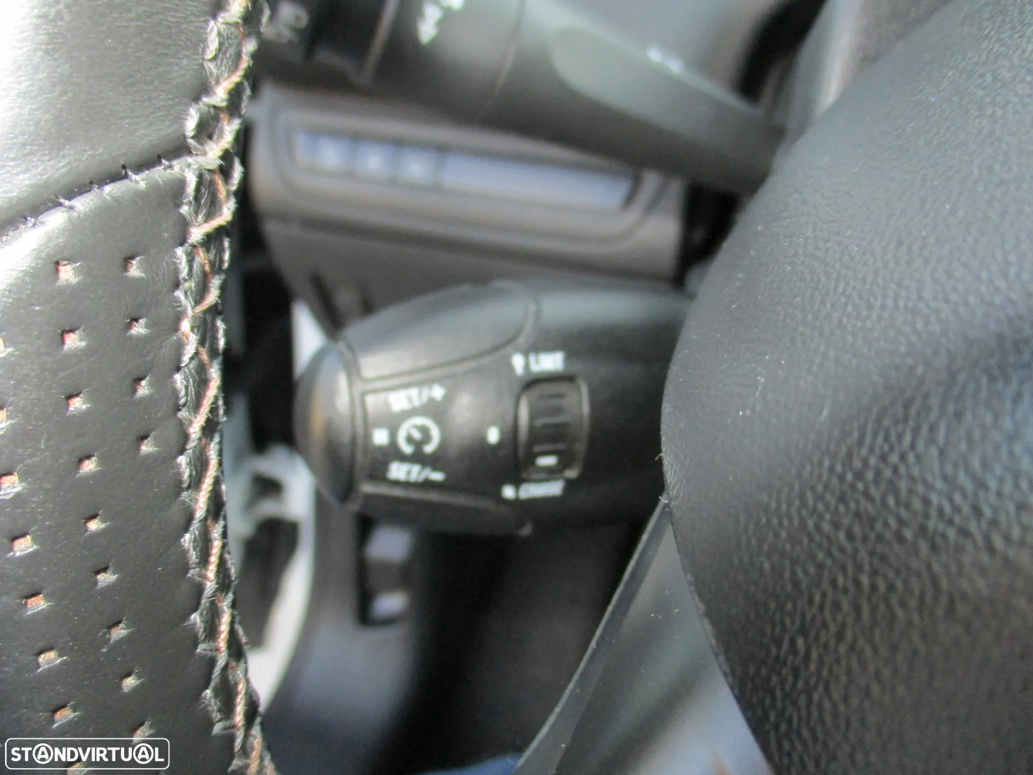 Peugeot 208 1.6 e-HDi Allure - 14