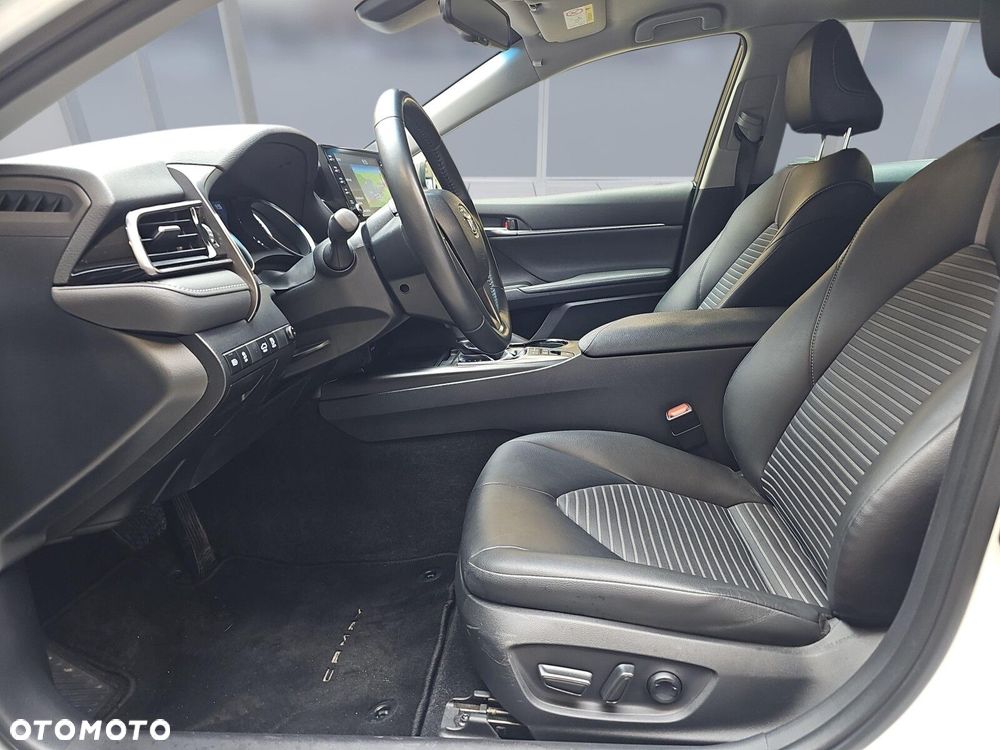 Toyota Camry 2.5 Hybrid Prestige CVT - 9