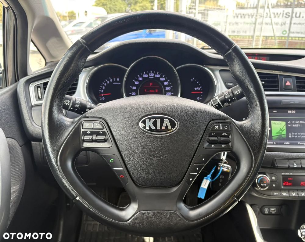 Kia Ceed 1.6 GDI L DCT - 12