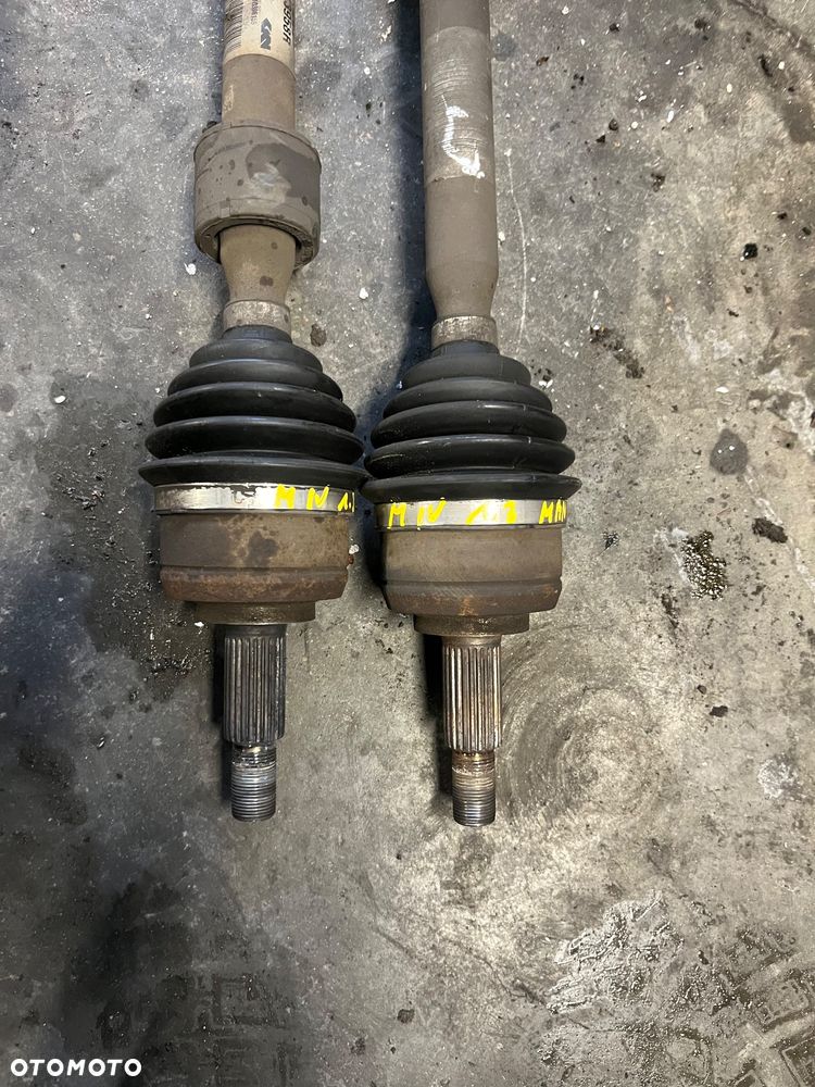 Półoś prawa długa Renault Megane IV 1.3 TCE - 2