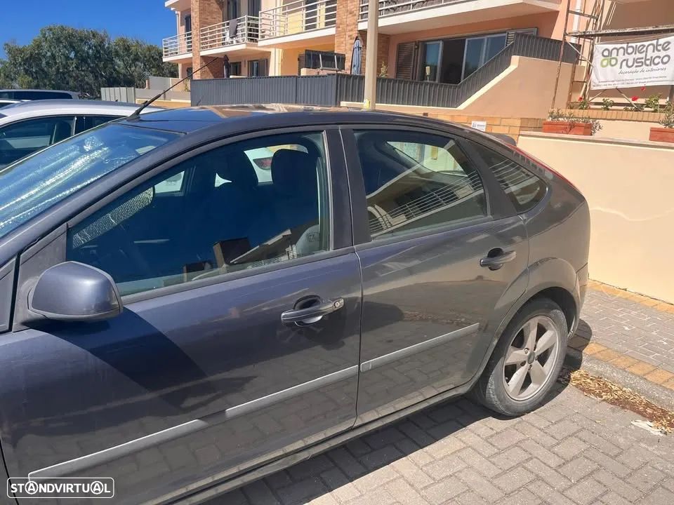Ford Focus 1.6 TDCi Ghia - 12
