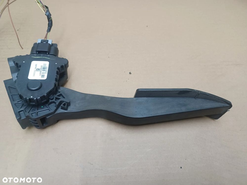 PEDAŁ GAZU OPEL MERIVA 13252885 - 1