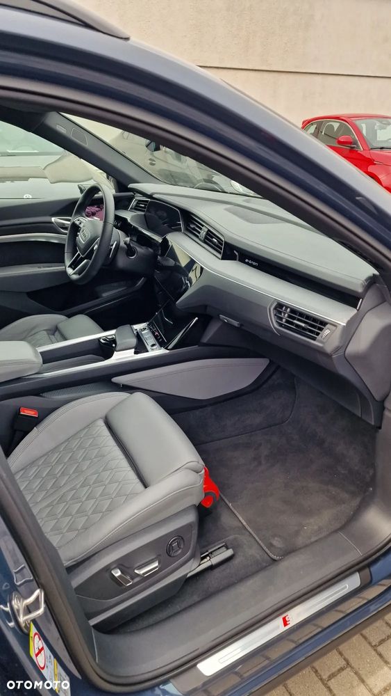 Audi Q8 ver-e--tron-55-114kwh-quattro-s-line - 19