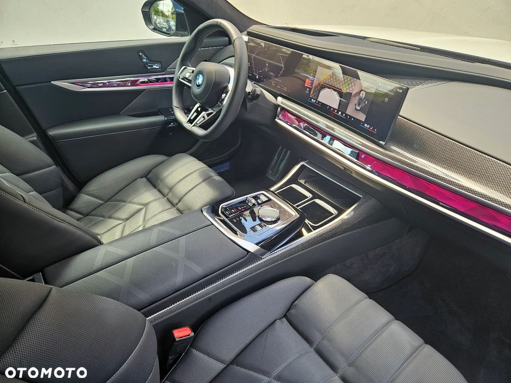 BMW Seria 7 M760e PHEV xDrive sport - 19