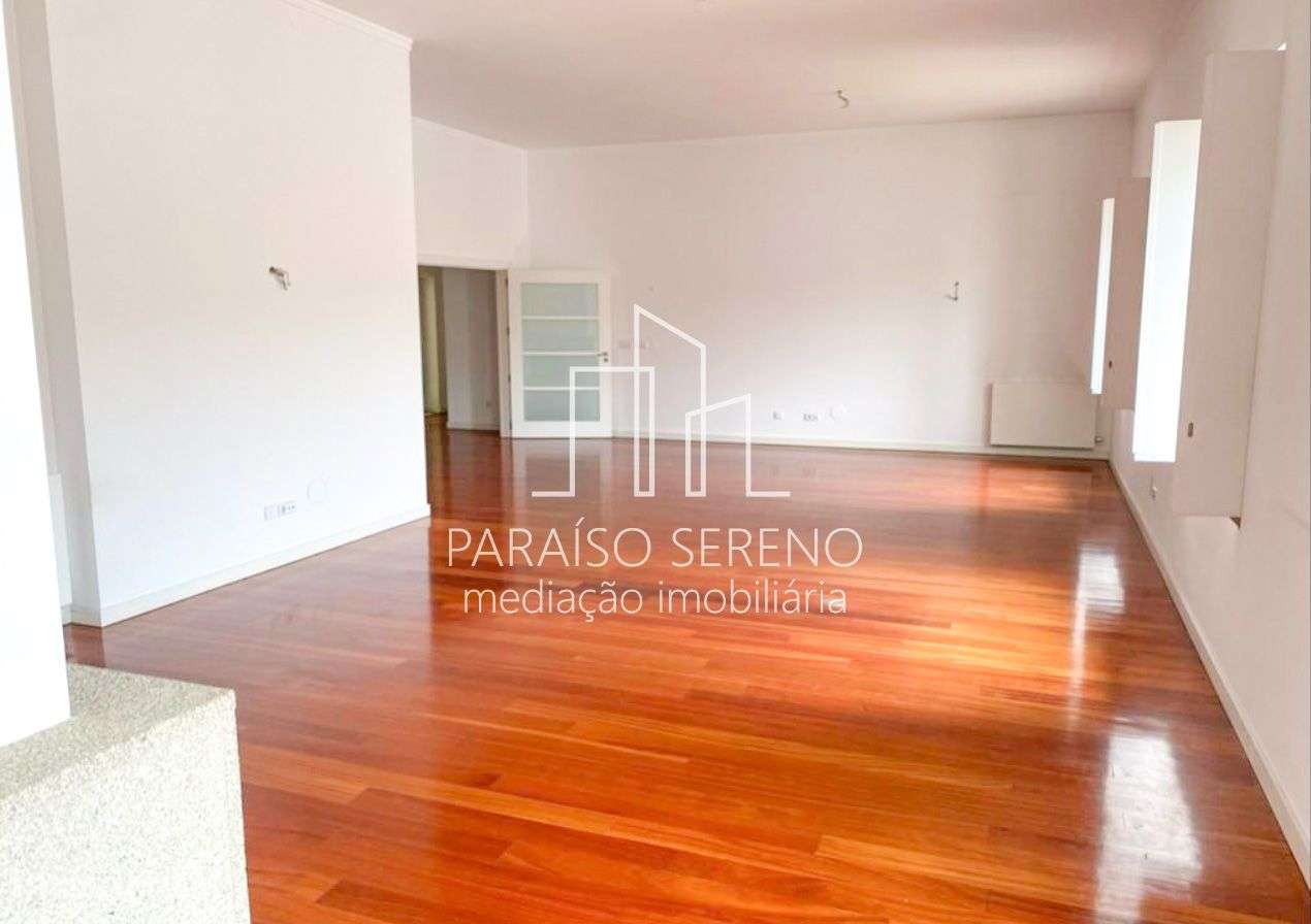 Apartamento T5 Massarelos - Grande imagem: 2/19