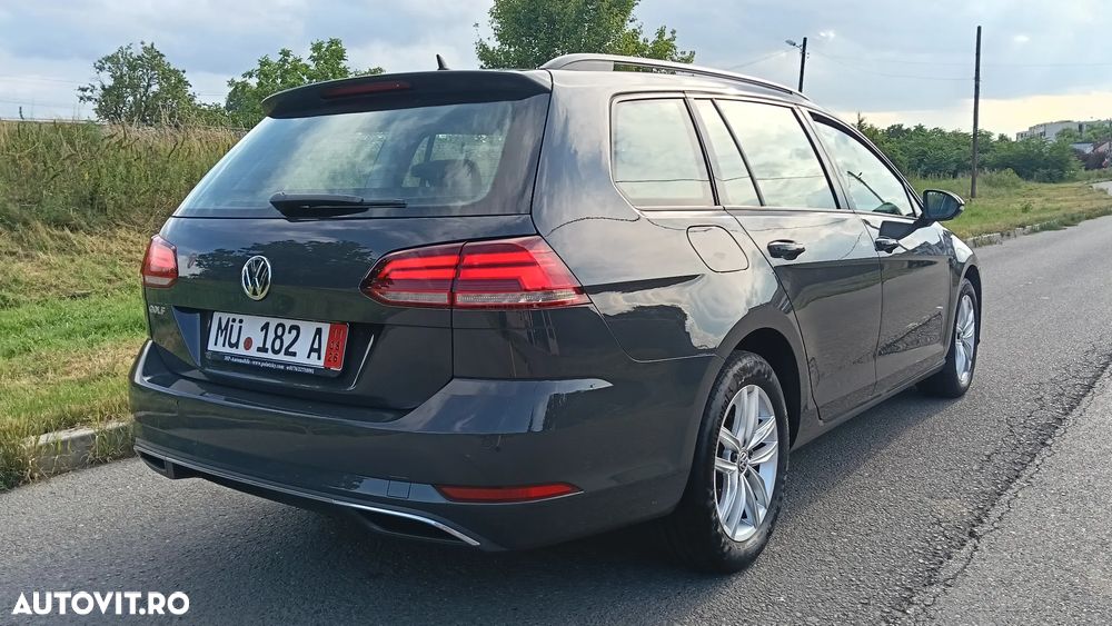 Volkswagen Golf 1.6 TDI Highline - 5