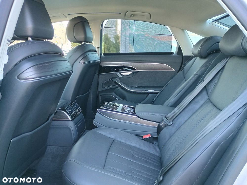 Audi A8 - 11