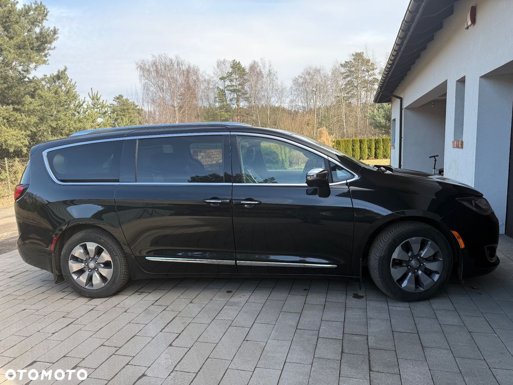 Chrysler Pacifica - 8