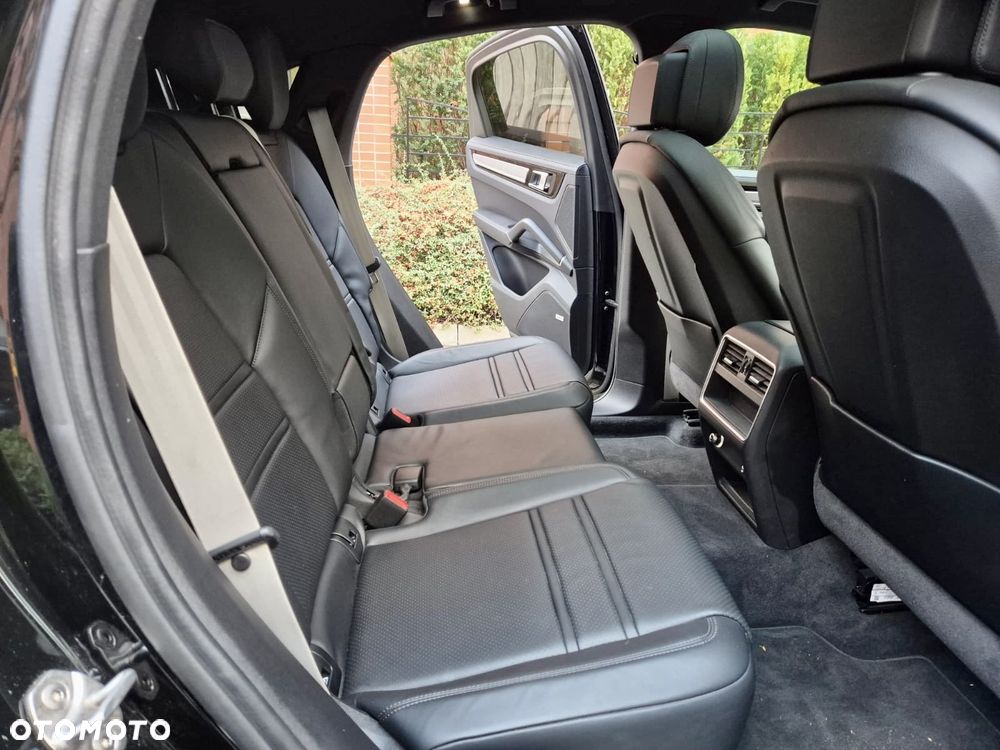 Porsche Cayenne - 10