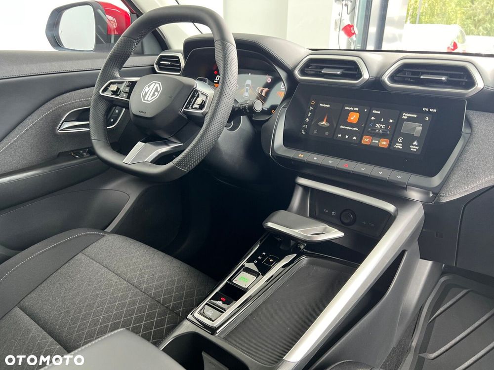 MG ZS Hybrid+ - 32
