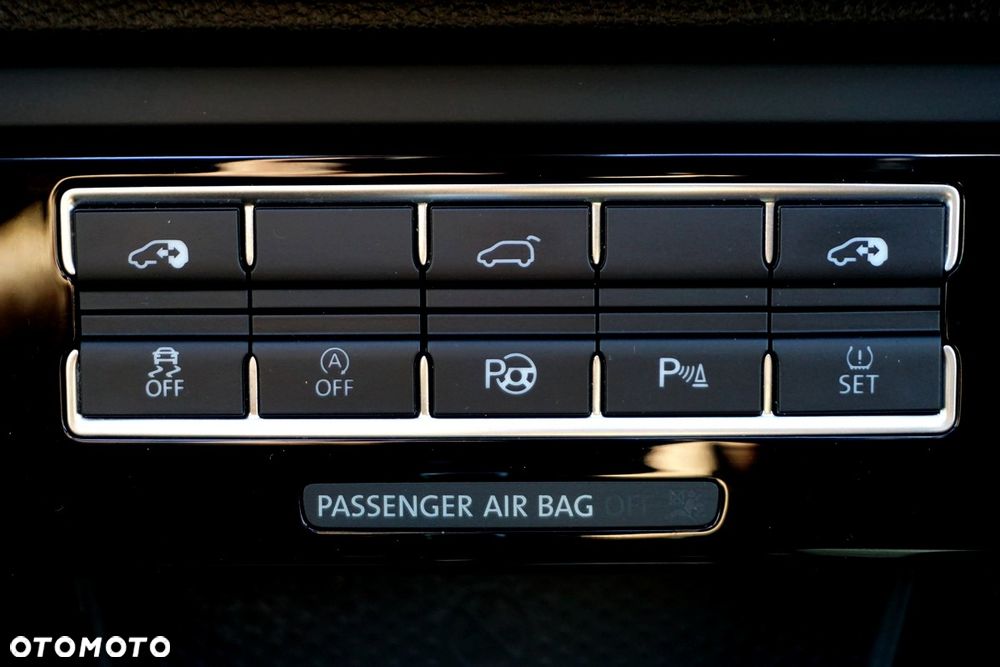 Volkswagen Sharan 2.0 TDI DSG BlueMotion Technology Highline - 31