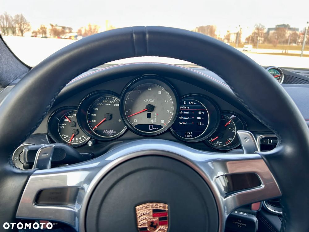 Porsche Panamera GTS PDK - 17