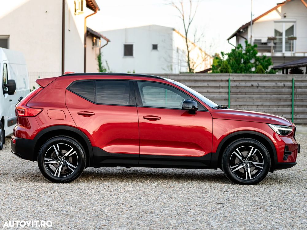 Volvo XC 40 B4 AT8 AWD Mild Hybrid R-Design - 20