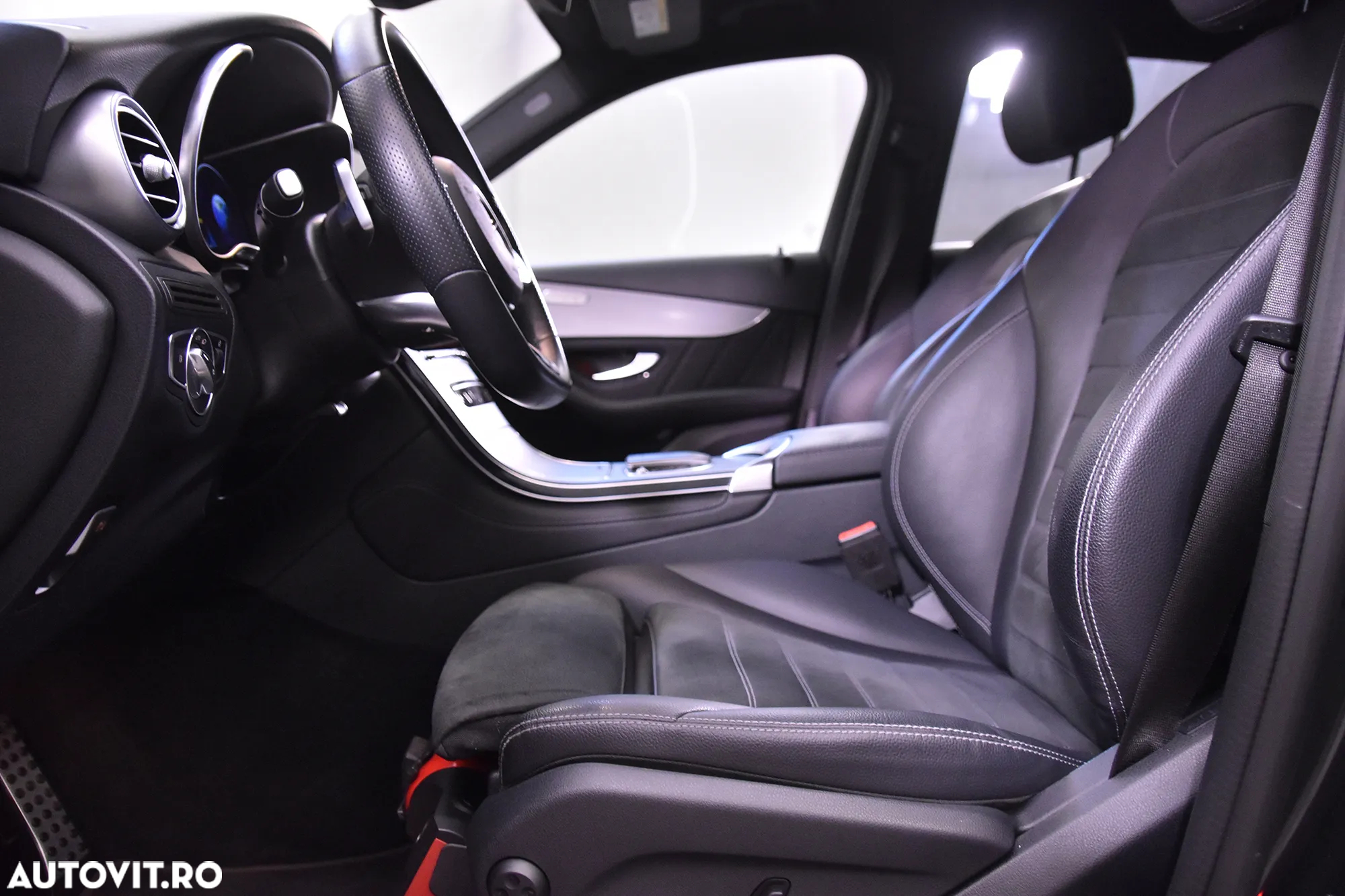 Mercedes-Benz GLC 300 de 4MATIC - 23