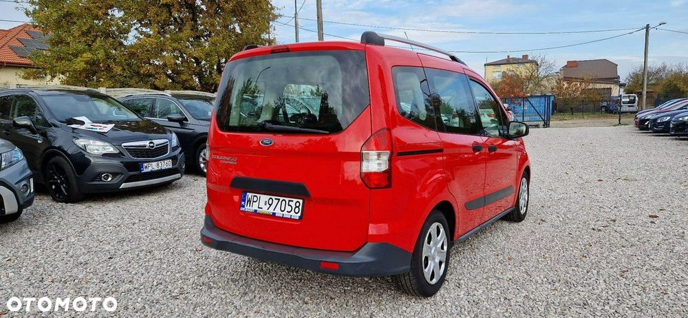 Ford Tourneo Courier - 12