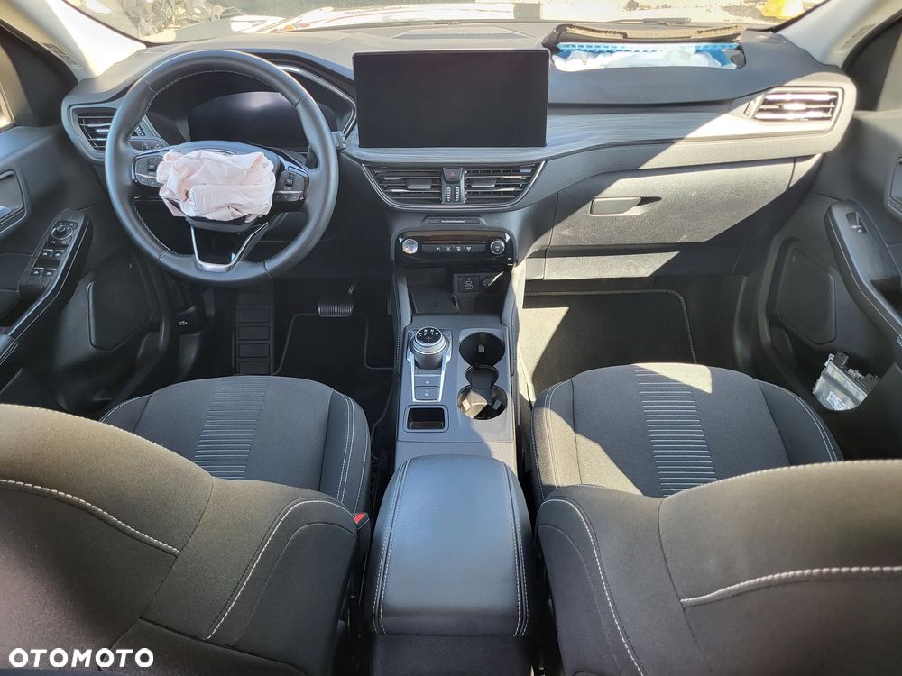 Ford Kuga - 14