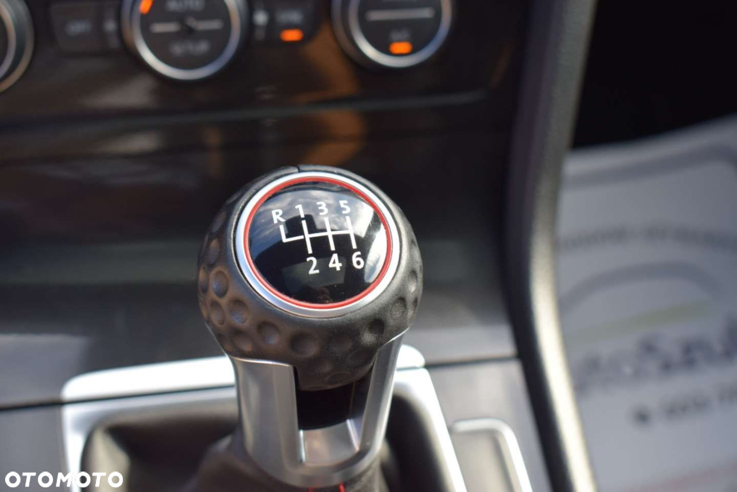 Volkswagen Golf - 37