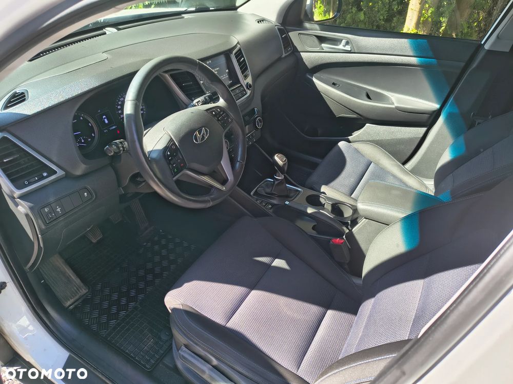 Hyundai Tucson 2.0 CRDI 2WD Style - 7