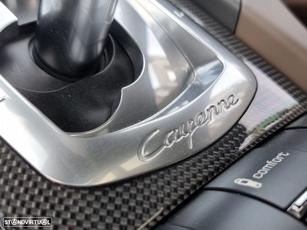 Porsche Cayenne Turbo - 49