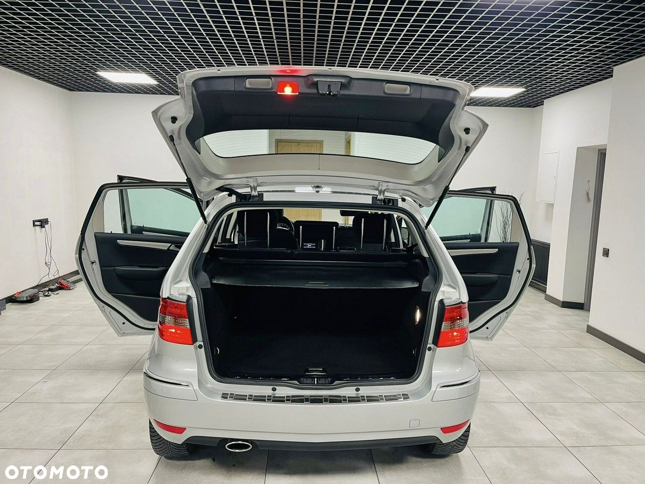 Mercedes-Benz Klasa B 180 BlueEffICIENCY - 27