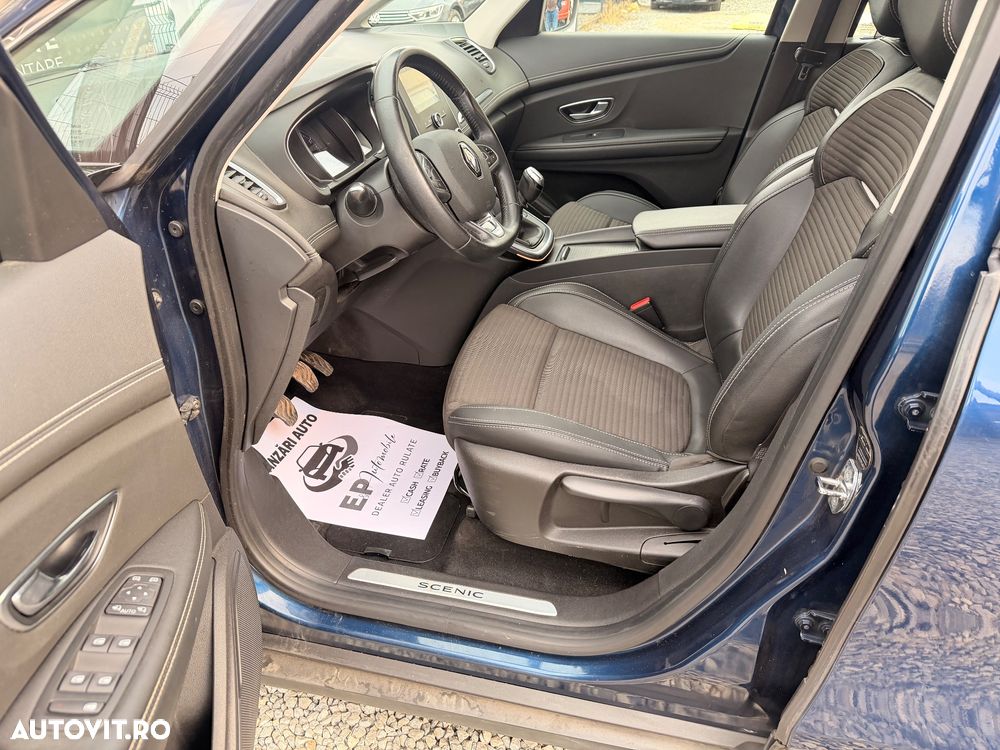 Renault Grand Scenic - 8