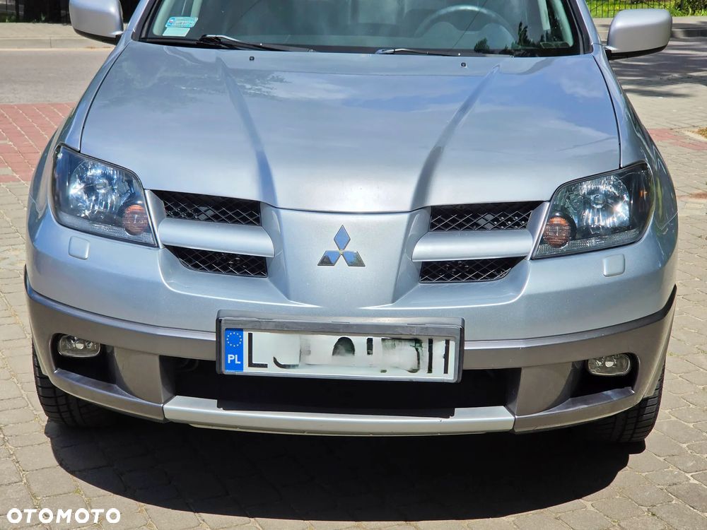 Mitsubishi Outlander 2.4 4WD Intense - 2
