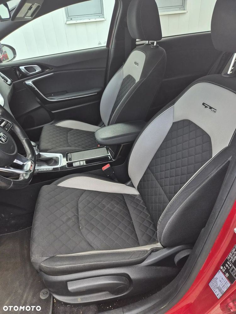 Kia ProCeed 1.6 CRDi Eco-Dynamics+ (48V Mild-Hybrid) DCT7 GT LINE - 14