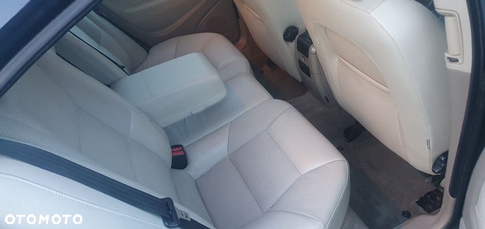 Volvo S60 2.4D5 Momentum - 13