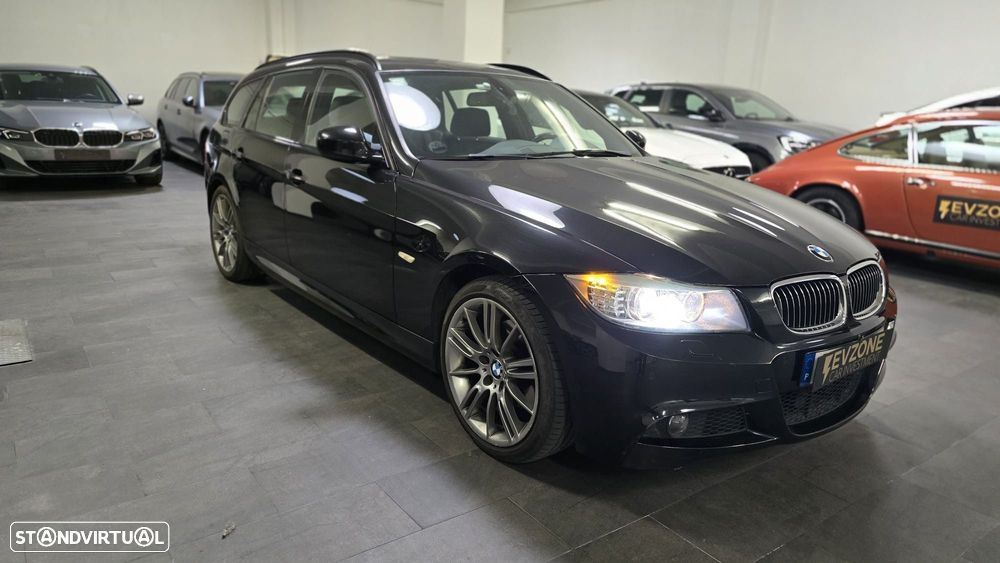 BMW 320 i Touring - 3