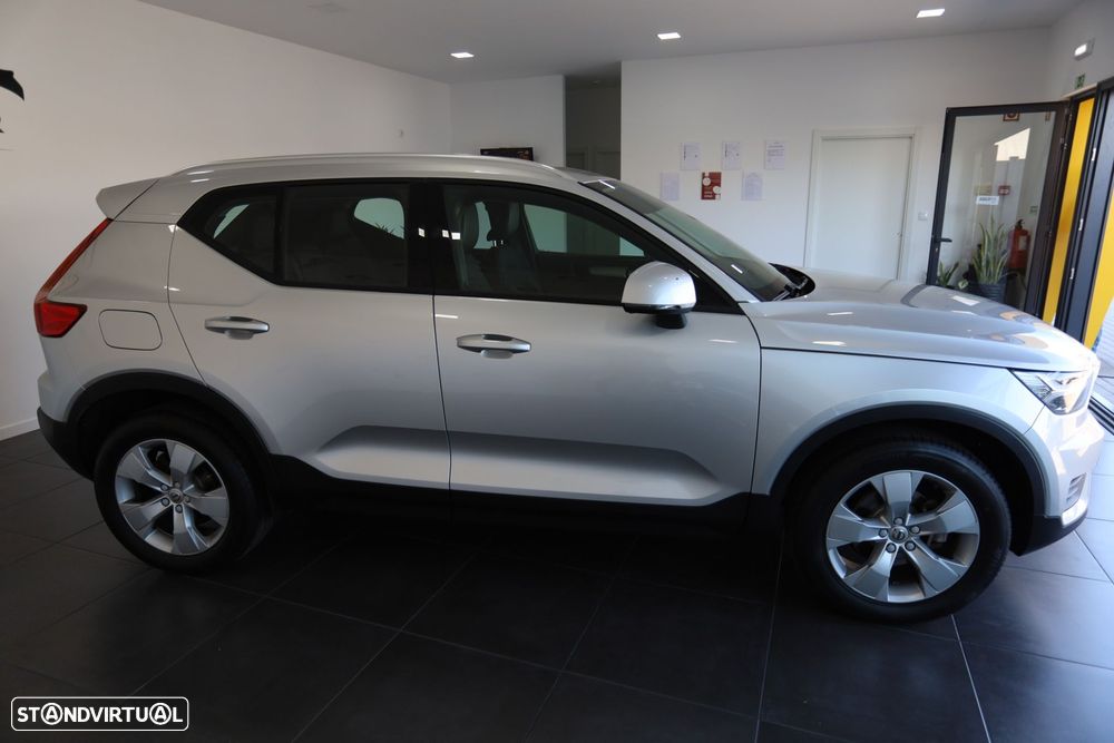 Volvo XC 40 2.0 D3 Momentum Plus - 5