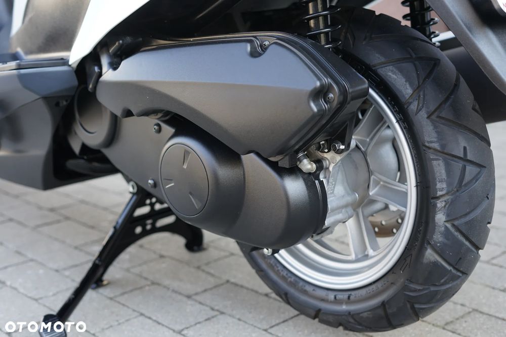 Suzuki Burgman - 25