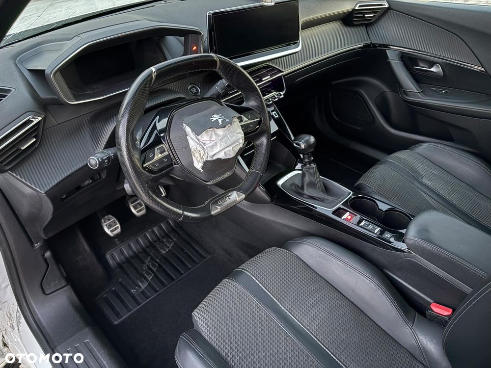 Peugeot 2008 PureTech 130 GT - 7