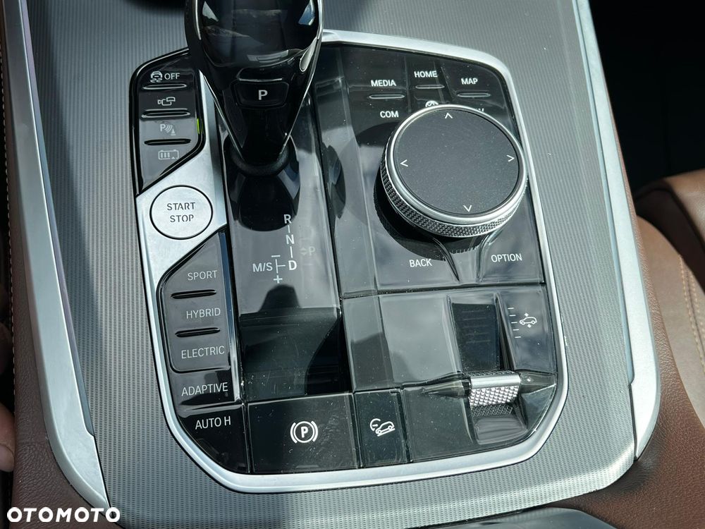 BMW X5 xDrive45e - 11