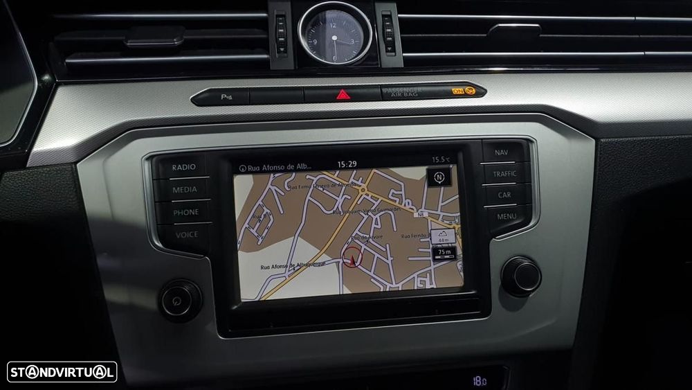 VW Passat Variant 1.6 TDI BlueMotion - 18