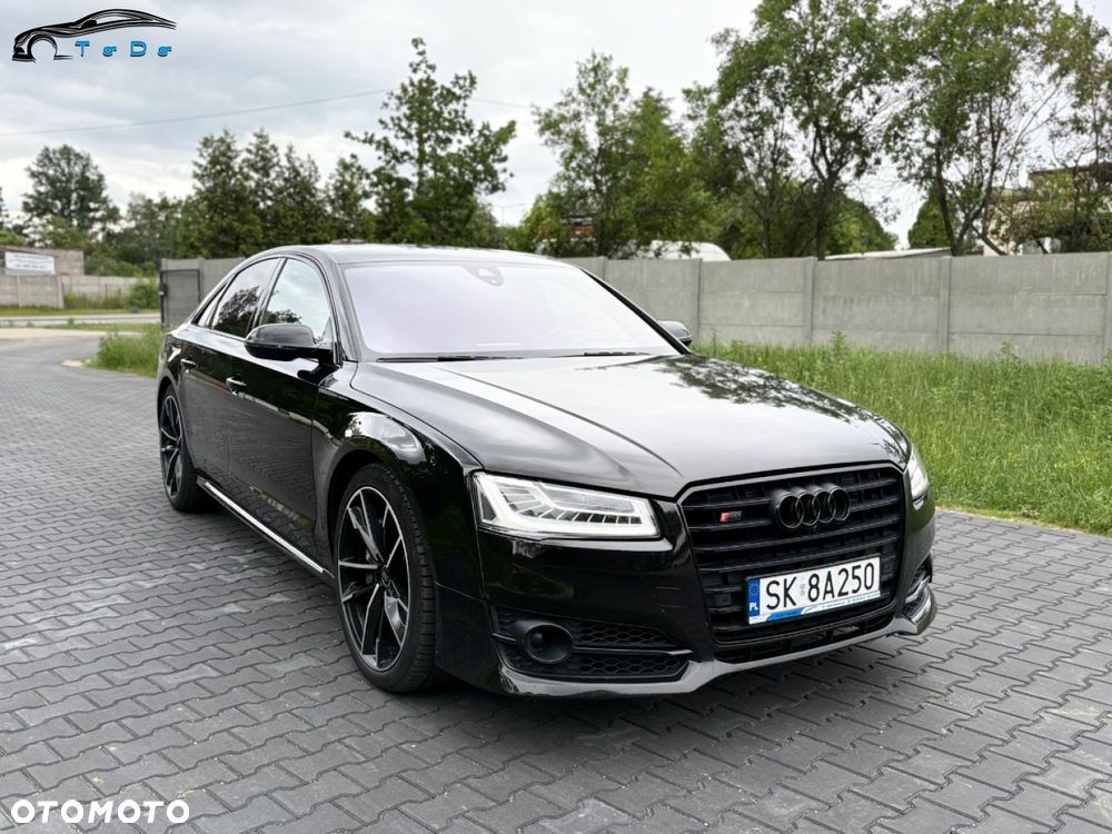 Audi S8 Plus - 9