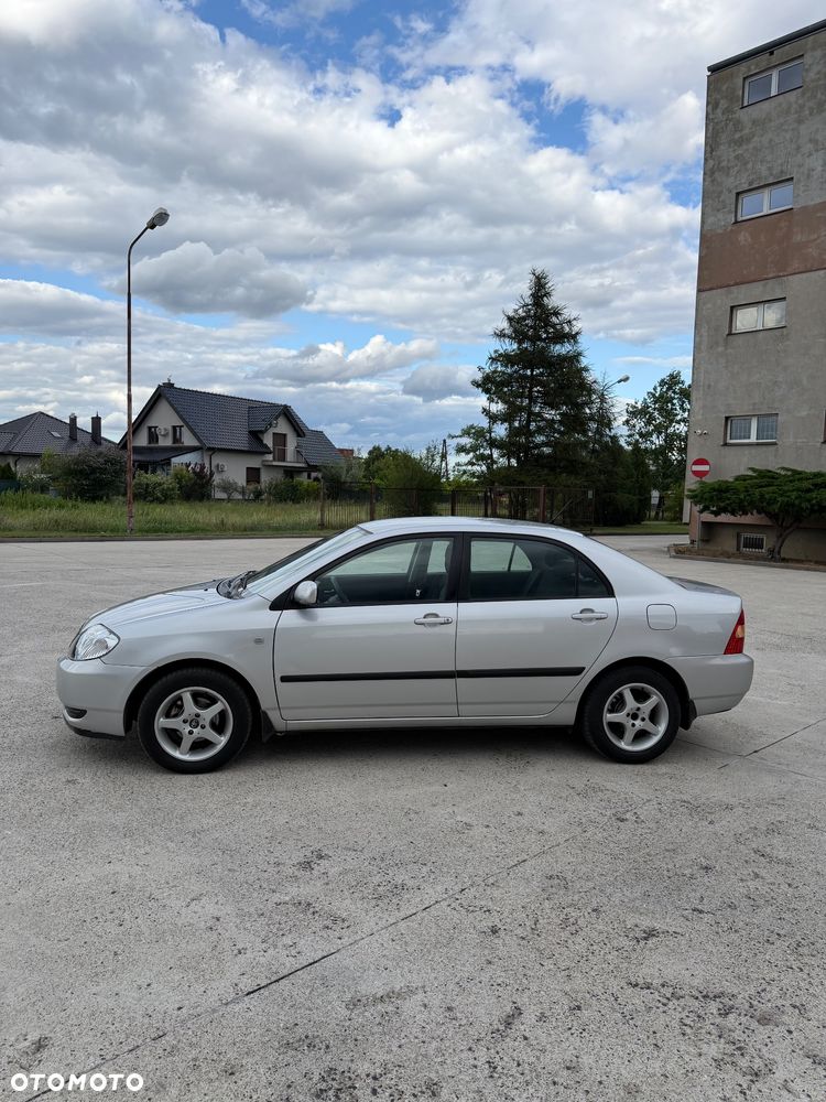 Toyota Corolla 1.6 VVT-i Terra Polaris - 4