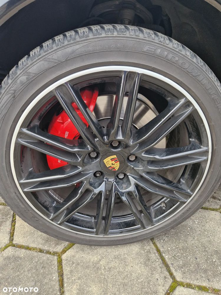 Porsche Cayenne - 22