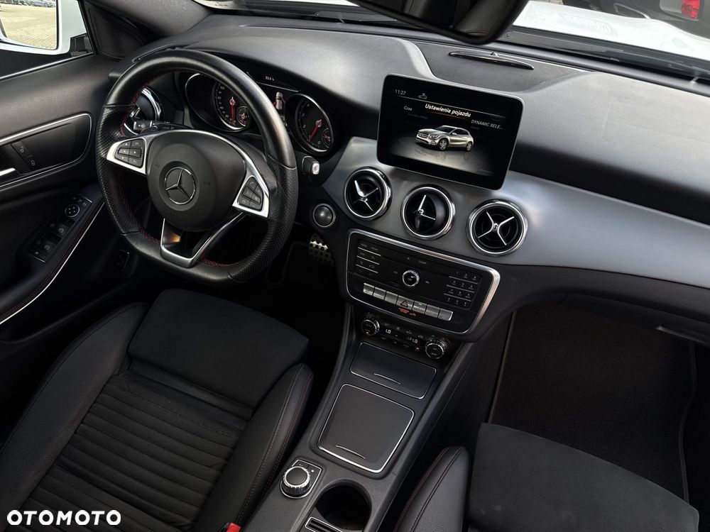 Mercedes-Benz GLA 200 7G-DCT AMG Line - 15