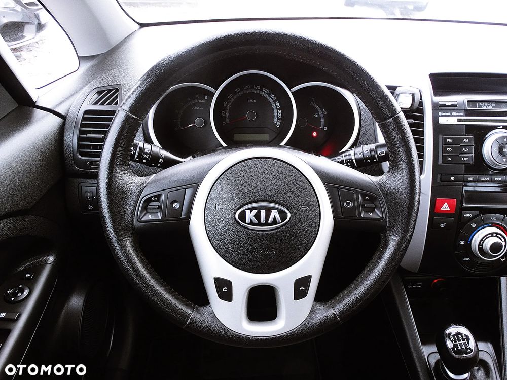 Kia Venga 1.6 CRDi 128 Dream-Team Edition - 22